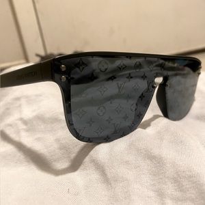 Louis vuitton sun glasses